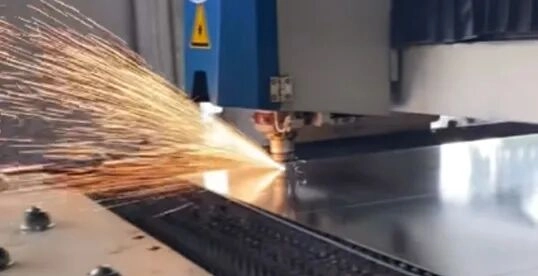 激光切割同轴度的检查与调整